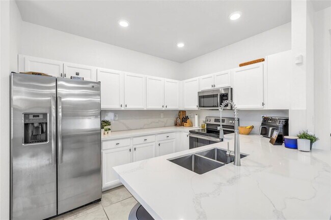Building Photo - 18401 NW 89th Ct