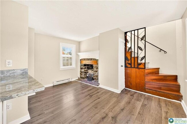 Building Photo - Beautifully updated Bethlehem home now available for rent that blends classic character with mode...