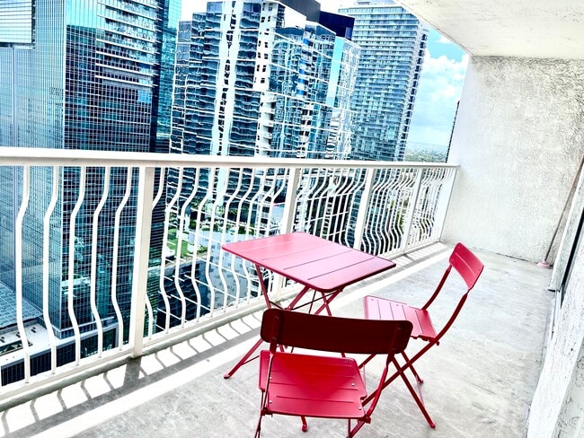 Building Photo - 1200 Brickell Bay Dr