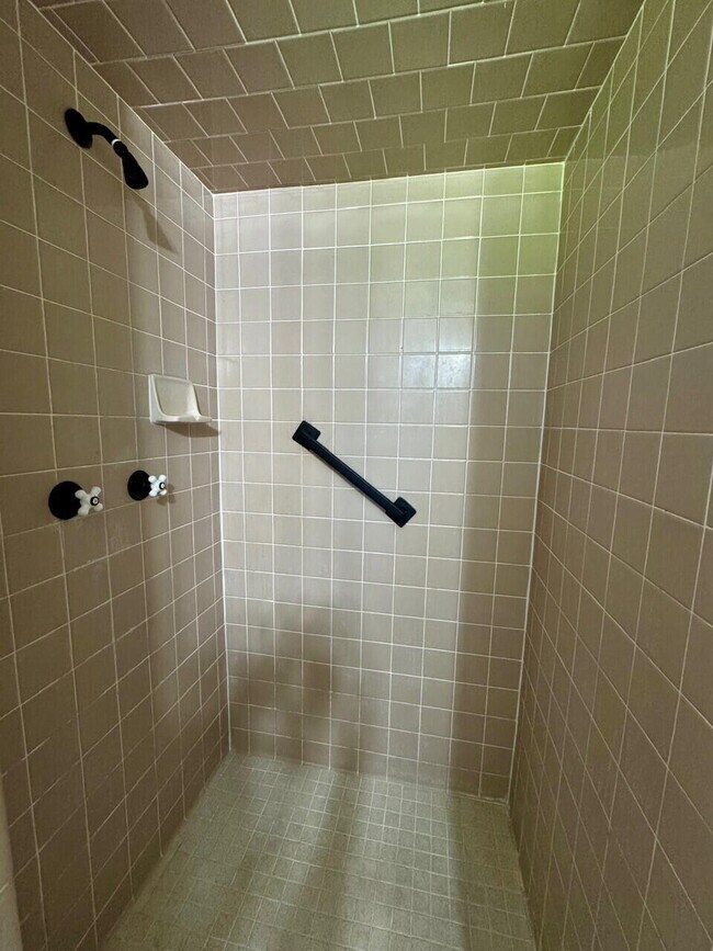 Building Photo - 2823 54th St