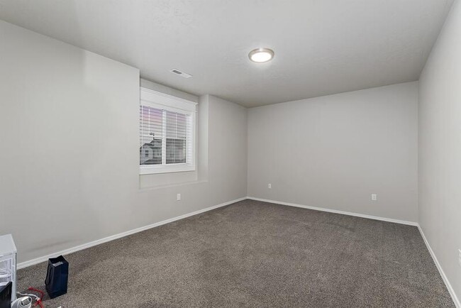 Building Photo - 1326 Placerville St