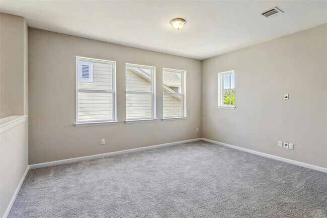 Building Photo - 283 Dayridge Dr