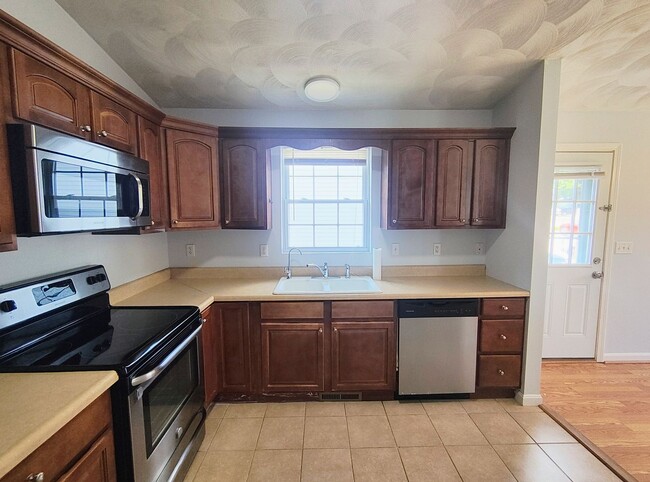 Building Photo - *****Providence/Mount Pleasant – Single Fa...