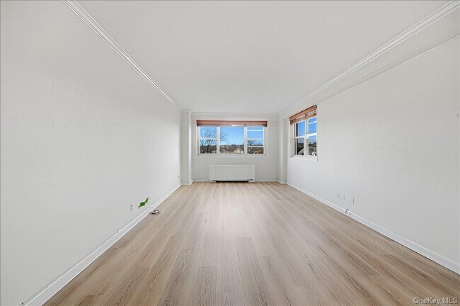 Building Photo - 30 Lake St