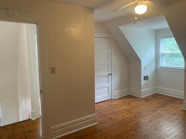 Building Photo - Incredible Shadyside Home!