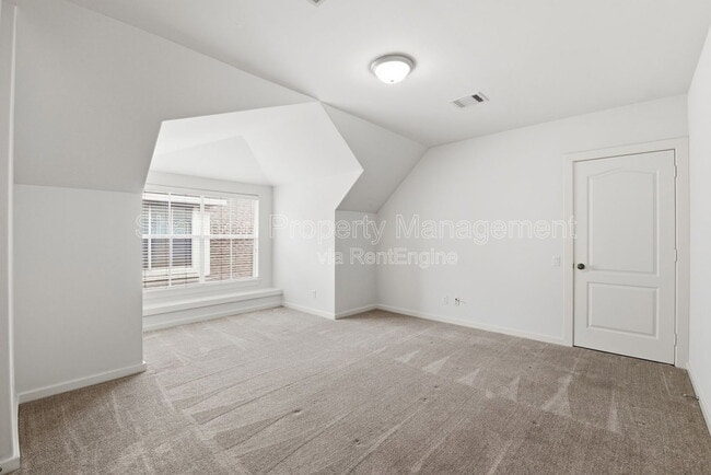 Building Photo - 4424 Blossom St