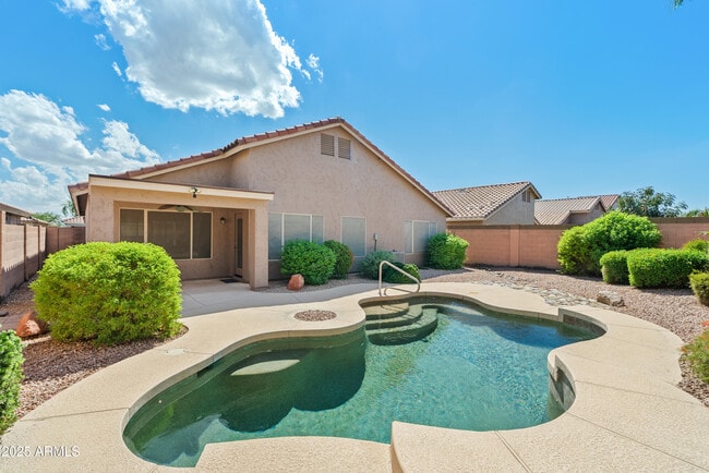 Primary Photo - 5126 E Libby St