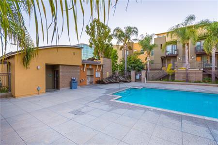 Building Photo - 5401 W 149th Plz