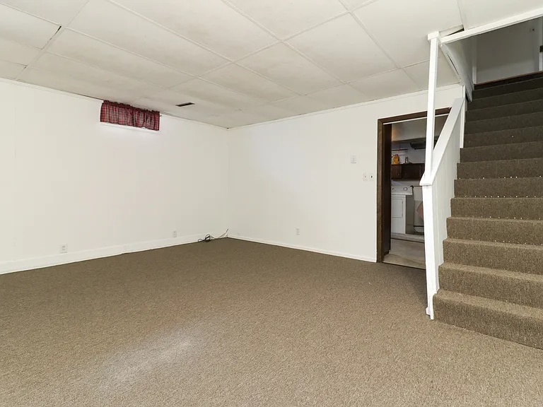 Building Photo - 913 S Linden St