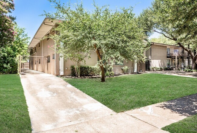 Building Photo - 4931 Junius St