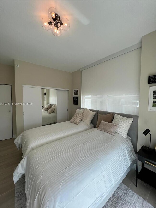 Building Photo - 31 SE 5th St