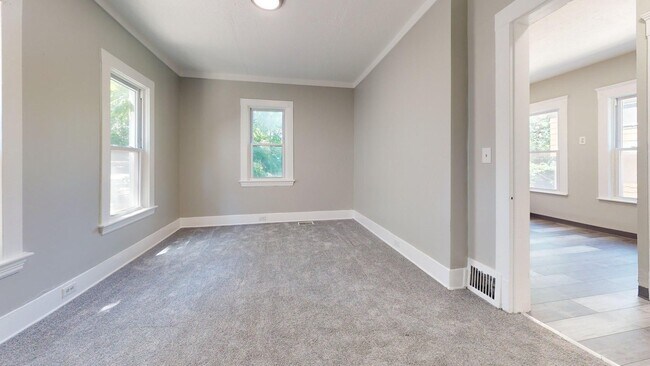 Building Photo - Cudell/West Blvd neighborhood; 4 bedroom/1 bath single family house for rent!