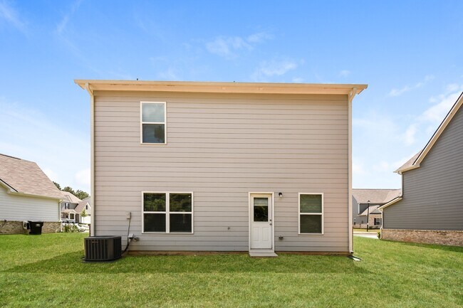 Building Photo - 132 Innis Brk Cir