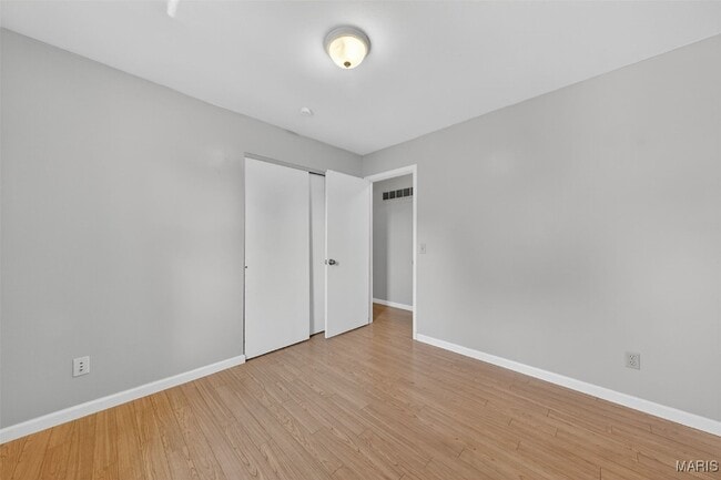 Building Photo - 3909 Golden Hills Dr