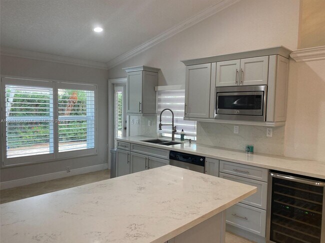 Building Photo - 15327 SW 55th Ter