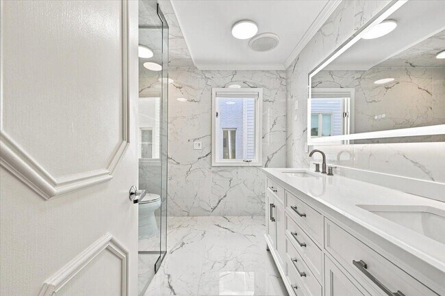 Building Photo - 6122 Trailwood Ln