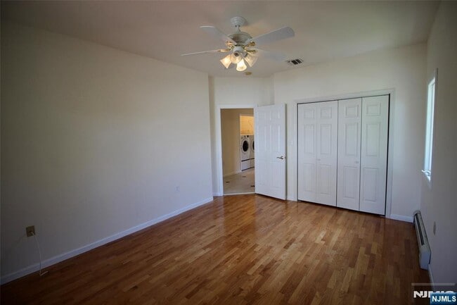 Building Photo - 499 Morse Ave