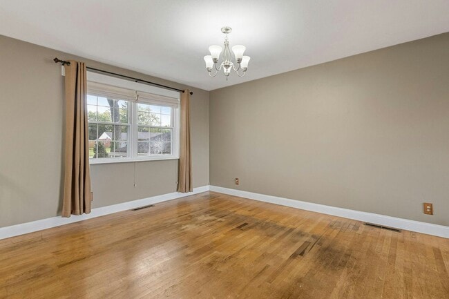 Building Photo - 2045 La Grange Rd