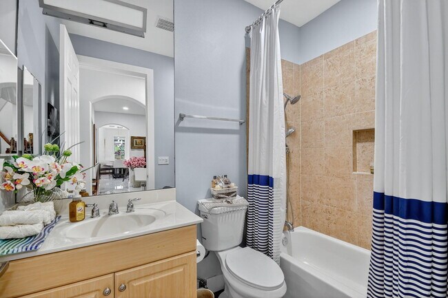 Building Photo - 9167 Oak Alley Dr