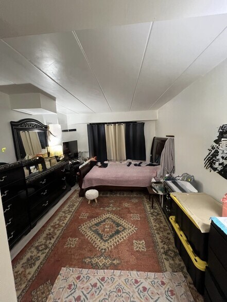 Building Photo - 3306 Hewitt Ave