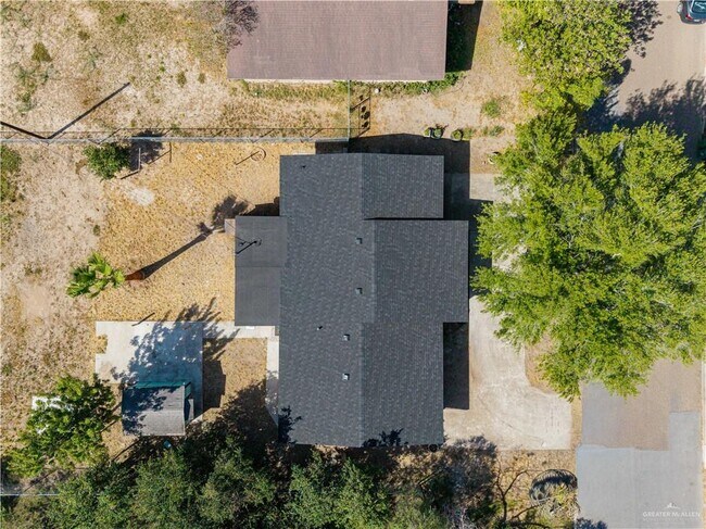 Building Photo - 1022 S Richmond Dr
