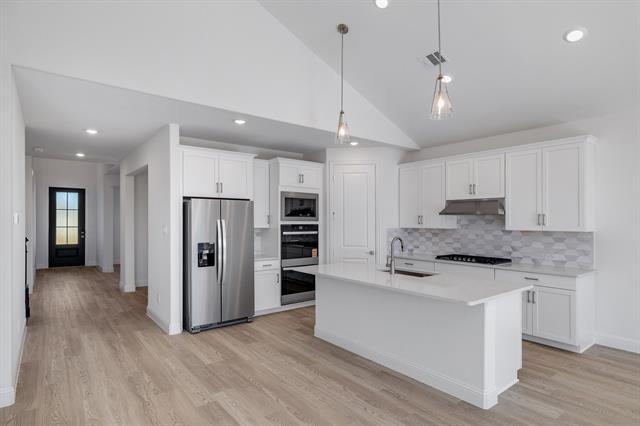 Building Photo - 2408 Acadia Dr