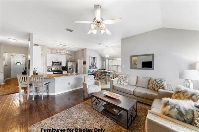 Building Photo - 2644 Calmwater Dr
