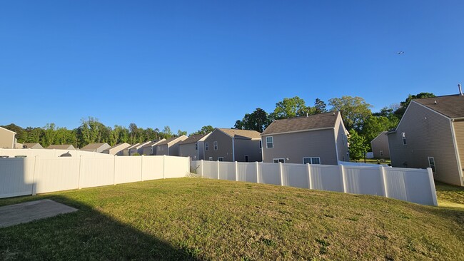 Building Photo - 5428 Tumbling Brook Ln