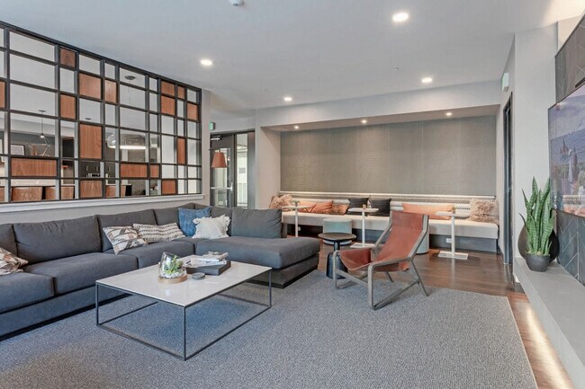 Building Photo - 1410 Nicollet Ave