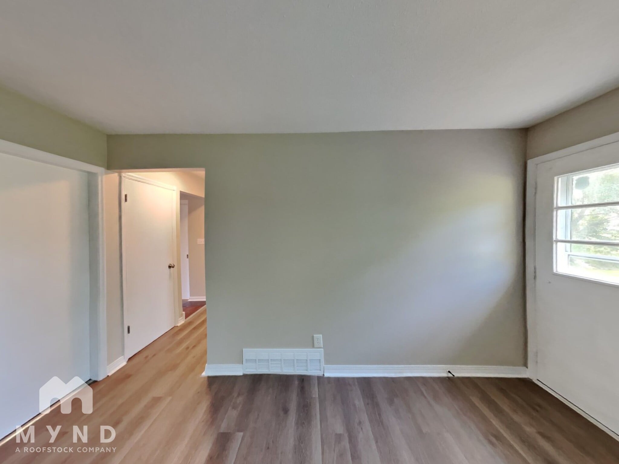 Building Photo - 5621 Oakmont Dr