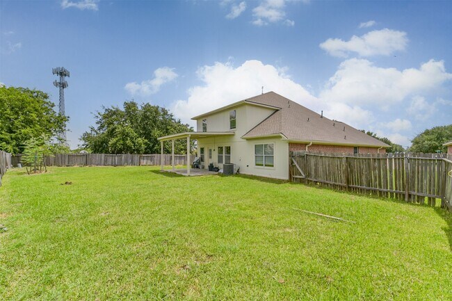 Building Photo - 7102 Calix Ln