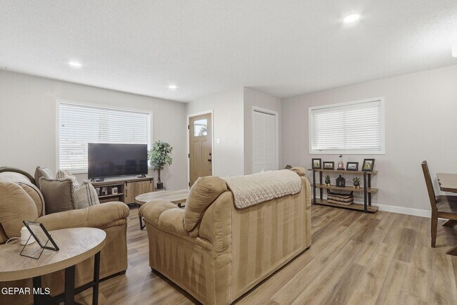 Building Photo - 4873 Mcgregor Dr