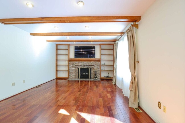 Building Photo - Welcome Home!