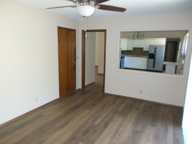 Building Photo - Lovely 3 bedroom 1 1/2 baths home located in Southwest Richmond
