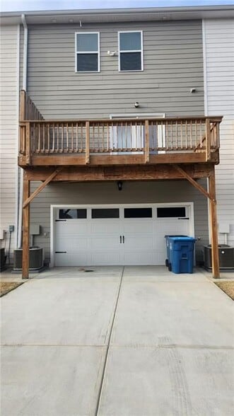 Building Photo - 969 Cades Walk