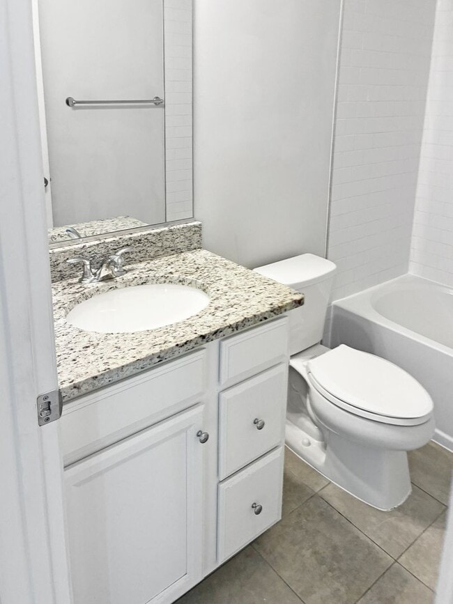 Building Photo - 2 Bedroom Condo in Glen Allen