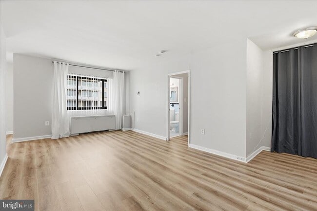 Building Photo - 1200 S Arlington Ridge Rd