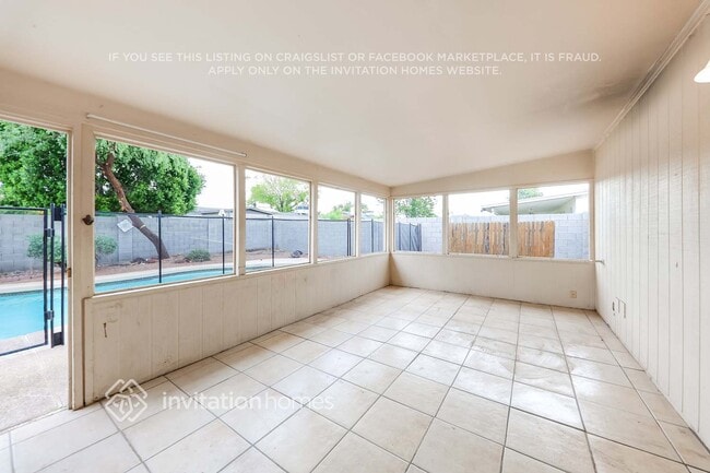 Building Photo - 1408 W Piute Ave