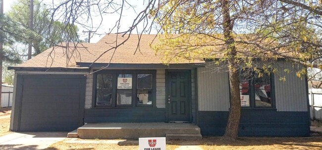 Building Photo - Handyman Special $0 First Month's Rent / “...