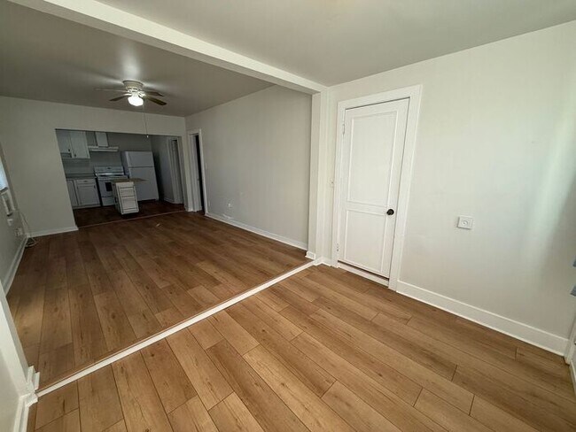 Building Photo - Downtown Pensacola - 2 bedroom, 1 bathroom