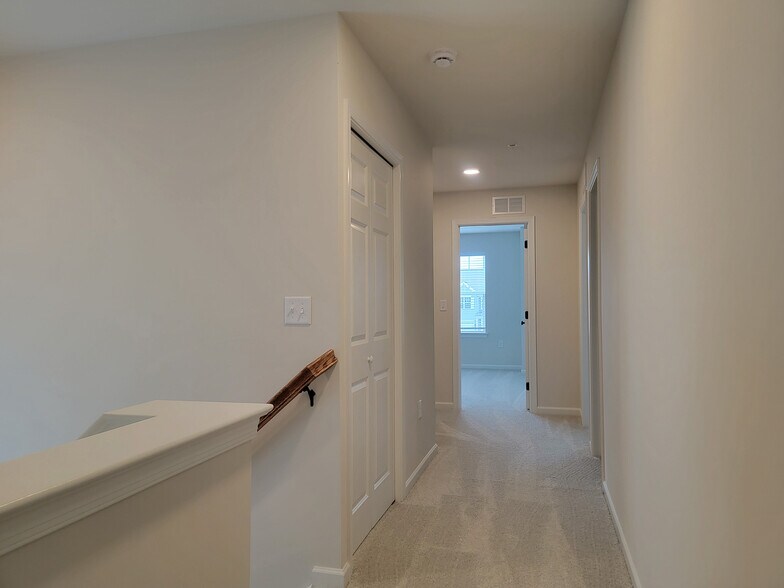 Building Photo - 93 Beech Tree Ct
