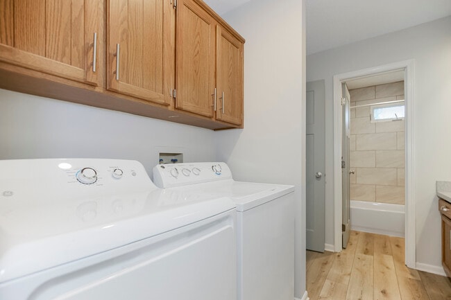 Building Photo - 12 Wallingford Dr