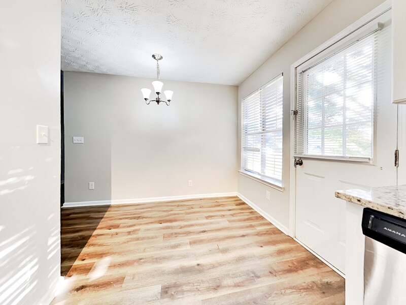 Building Photo - 200 Adam Cir