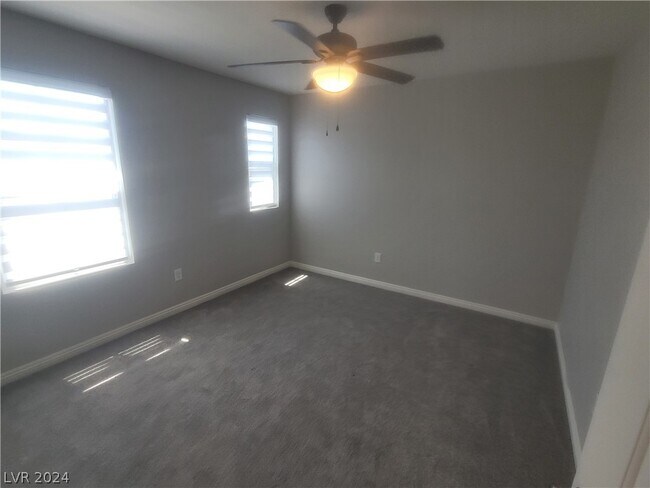 Building Photo - 3876 E Park Field Dr