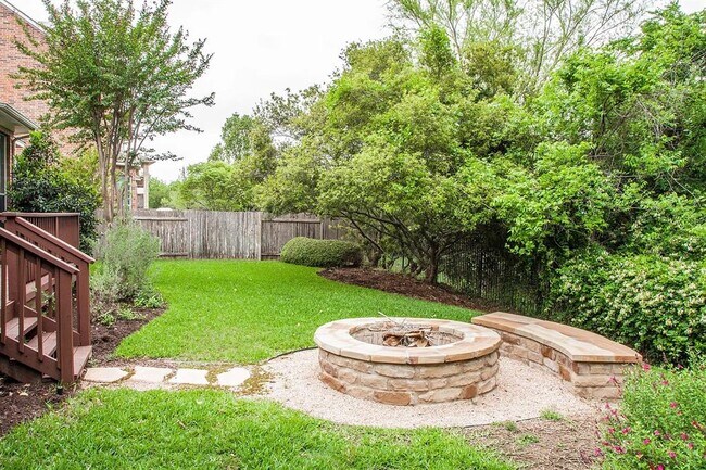 Building Photo - 621 S Lynnwood Trail