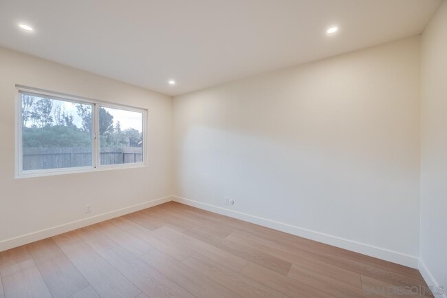 Building Photo - 12319 Hill Country Dr