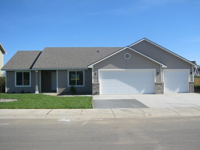 Front view - 5905 W Whatcom Ave