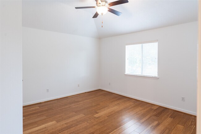 Building Photo - 2109 Auburn Shores Dr