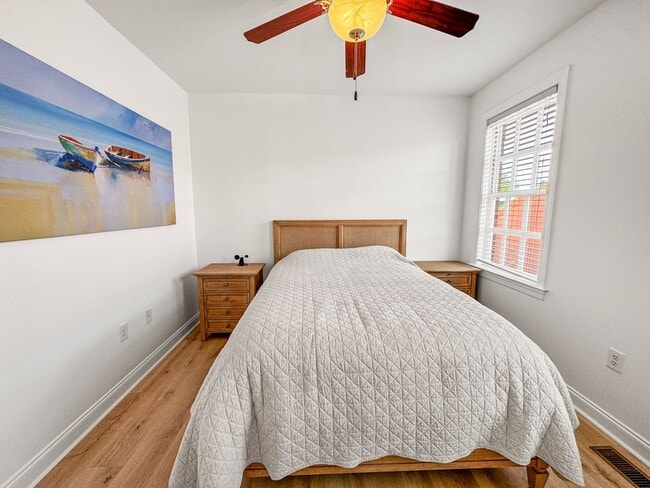 Building Photo - Fully Furnished Waterfront Elegance on Mai...