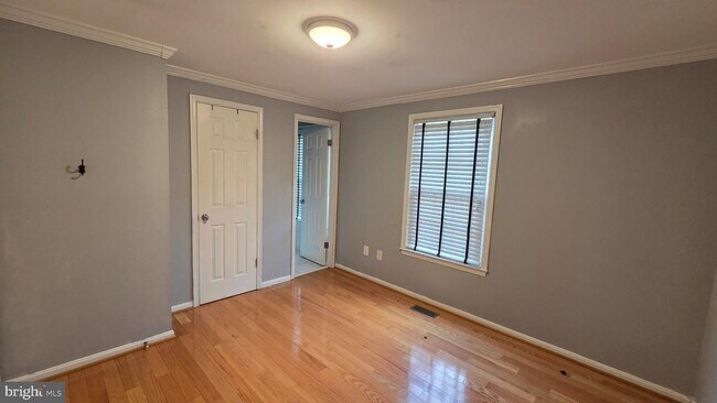 Building Photo - 6638 Greenleigh Ln